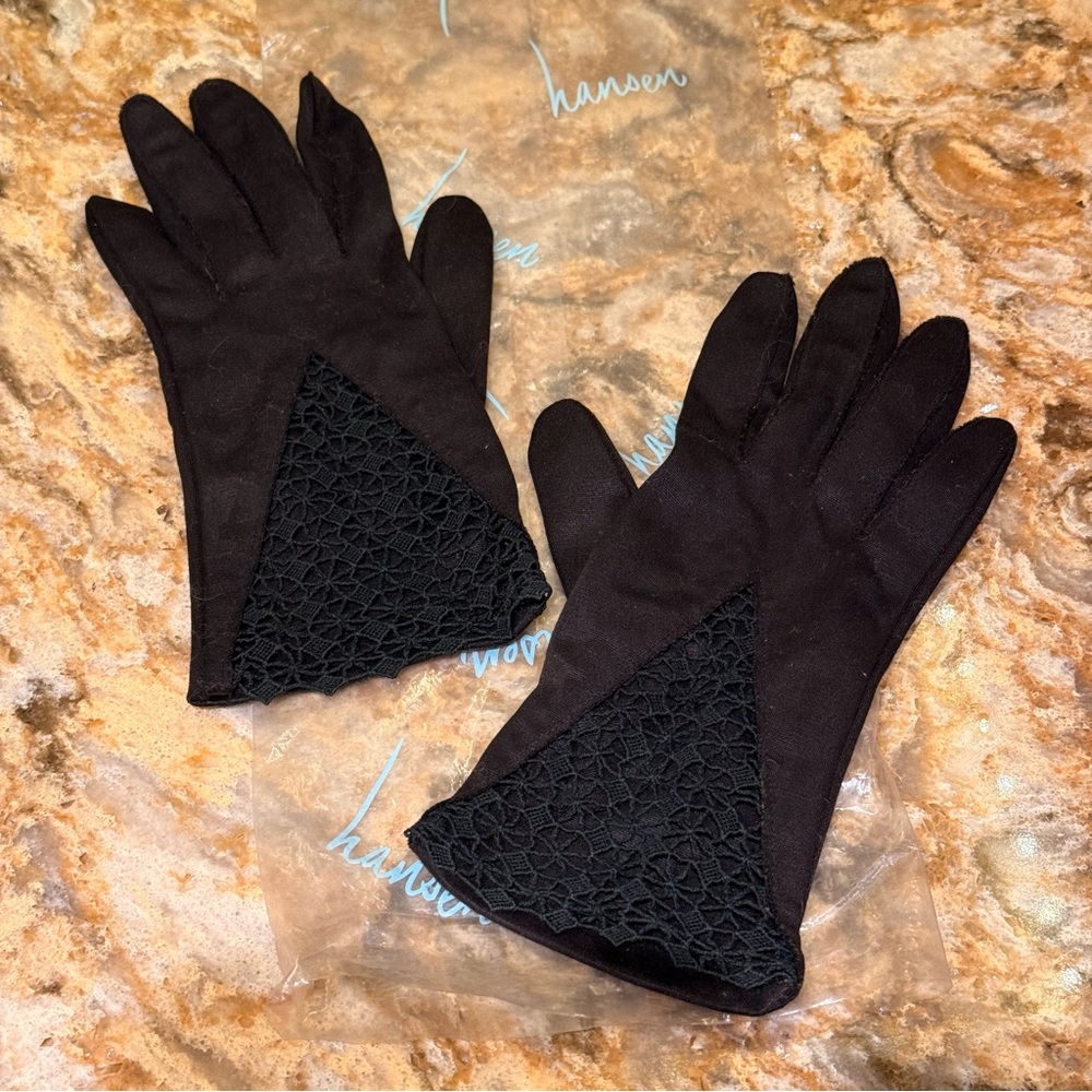 NOS Vintage Hansen Elegant Black Lace Women’s Gloves 1950s Wrist Length Size 6